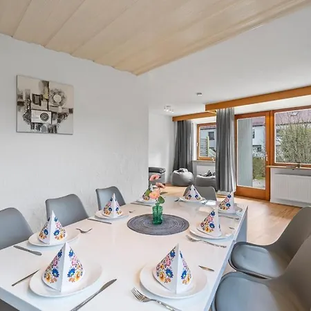 Hometonight Workers - Komfortables Haus Fuer Bis Zu 9 Monteure Marktredwitz