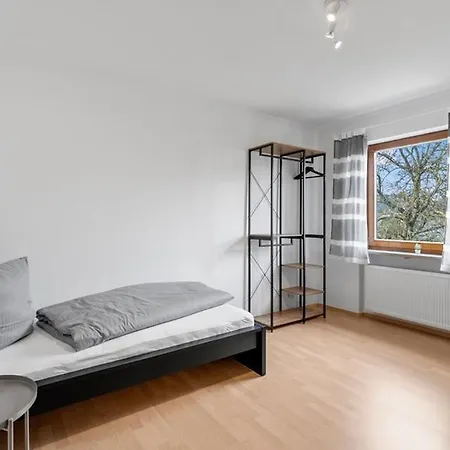 Lägenhet Hometonight Workers - Komfortables Haus Fuer Bis Zu 9 Monteure