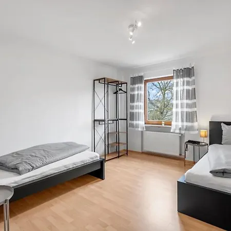 Lägenhet Hometonight Workers - Komfortables Haus Fuer Bis Zu 9 Monteure *