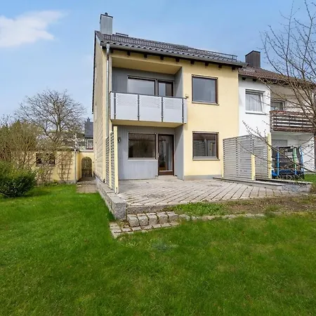Hometonight Workers - Komfortables Haus Fuer Bis Zu 9 Monteure Marktredwitz