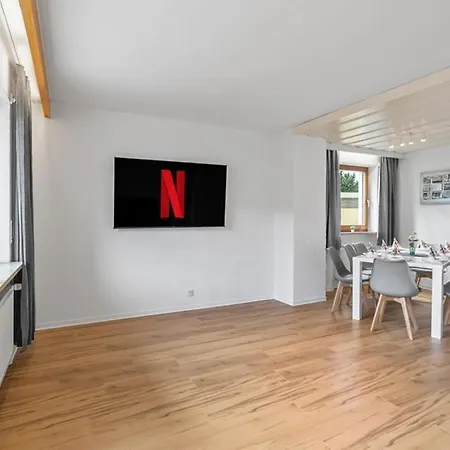 Hometonight Workers - Komfortables Haus Fuer Bis Zu 9 Monteure Lägenhet Marktredwitz