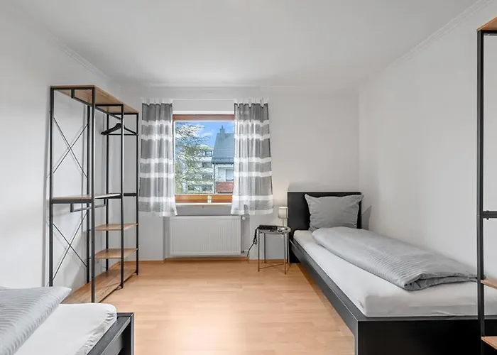 Hometonight Workers - Komfortables Haus Fuer Bis Zu 9 Monteure アパート *