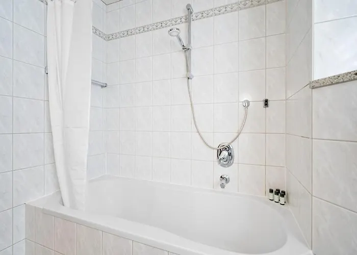 Hometonight Workers - Komfortables Haus Fuer Bis Zu 9 Monteure アパート マルクトレドヴィッツ